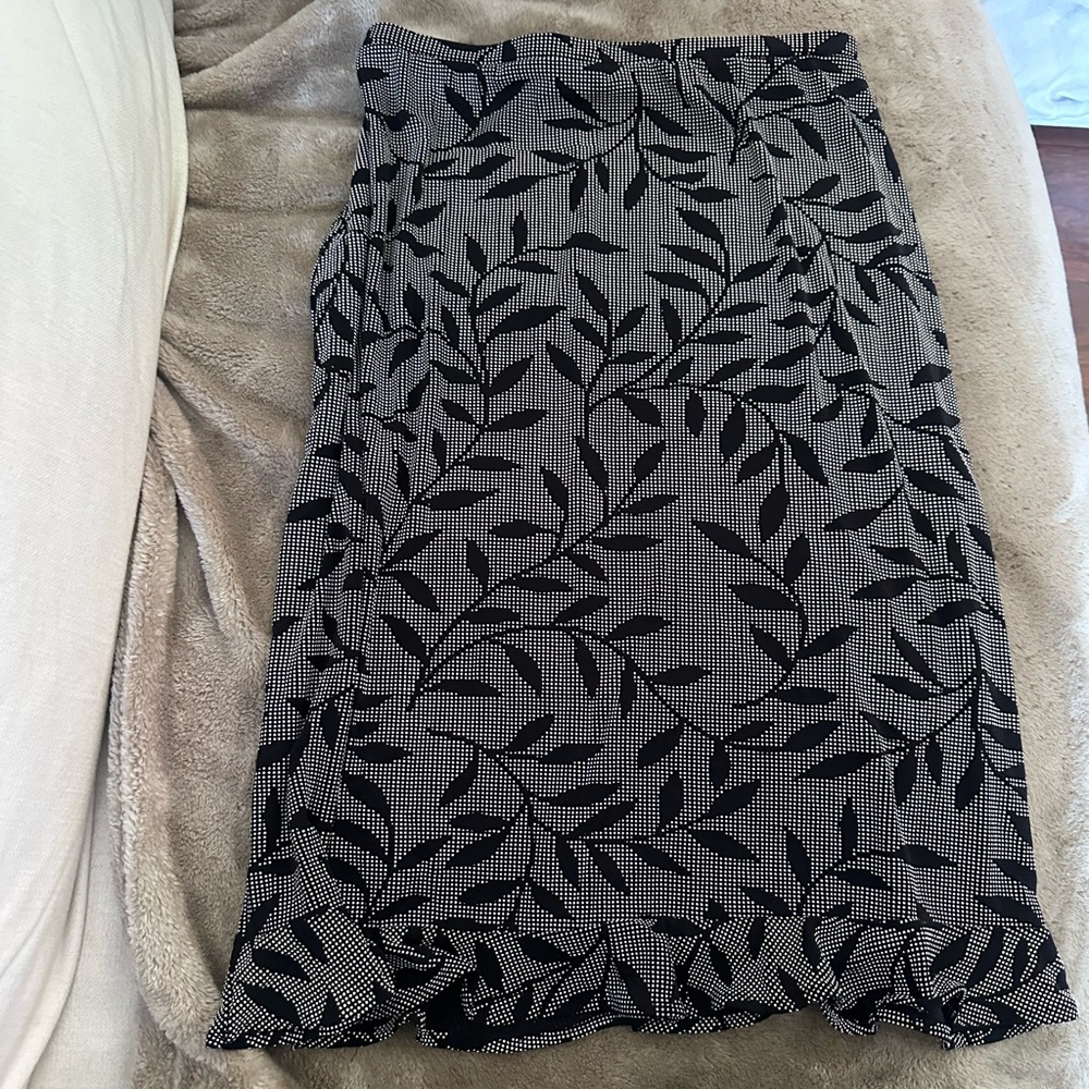 Grey and black vintage midi ruffled pull on skirt